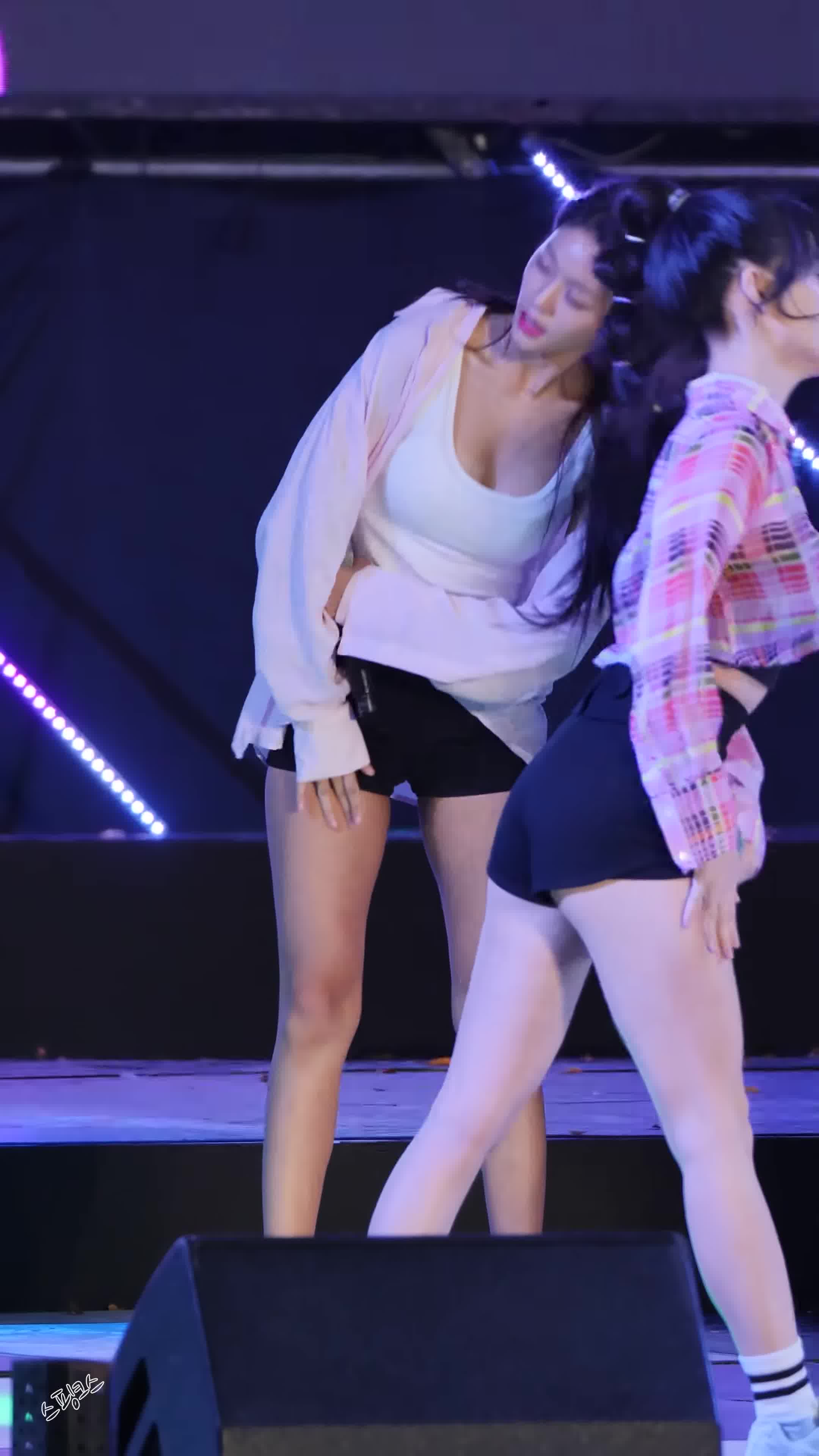 AOA / Seolhyun Fancam update 181020